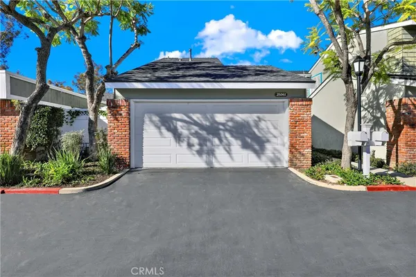 $899,000 | 25061 Silverleaf Lane, Laguna Hills, CA 92653