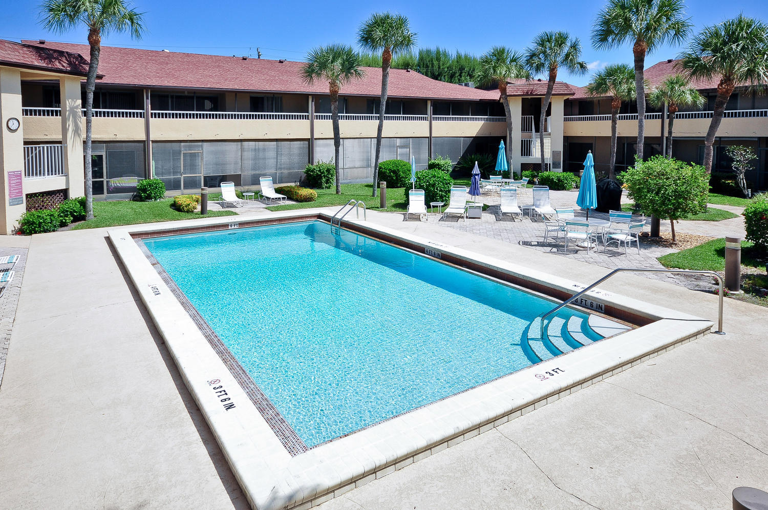 1100 Surf Road, Unit 211 Singer Island, FL 33404 - Photo 17 of 30 Courtyard pool