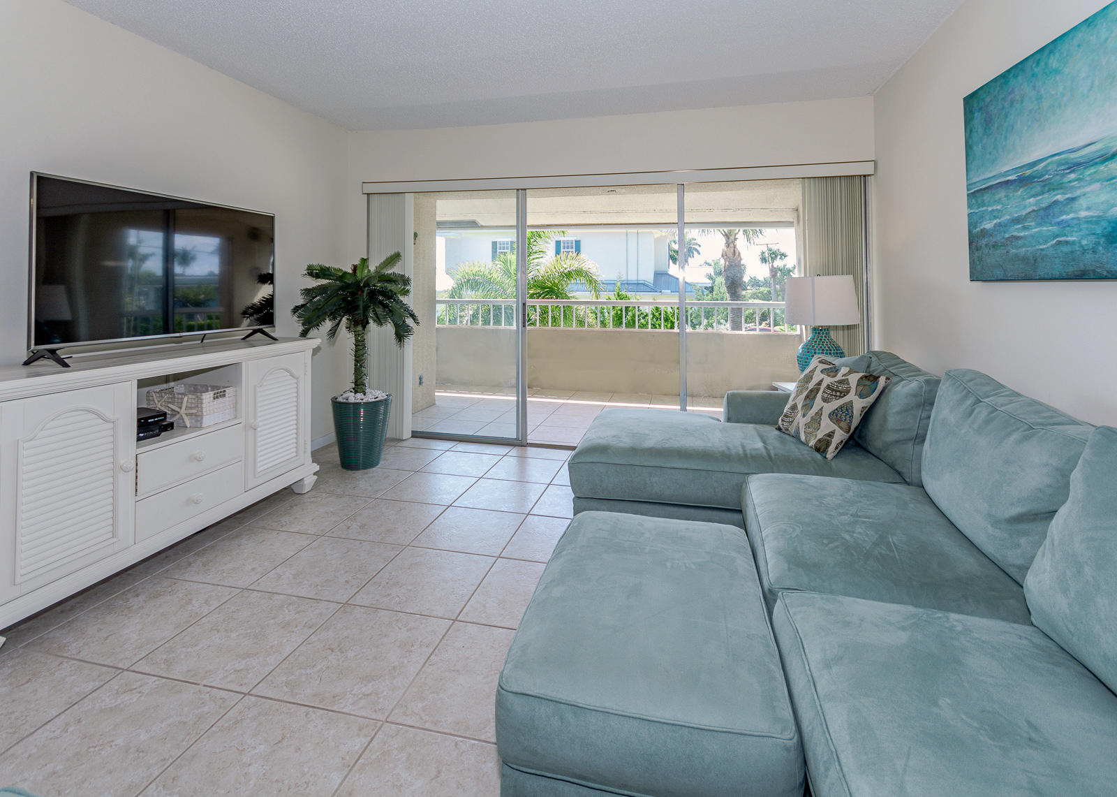 1100 Surf Road, Unit 211 Singer Island, FL 33404 - Photo 3 of 30 living area