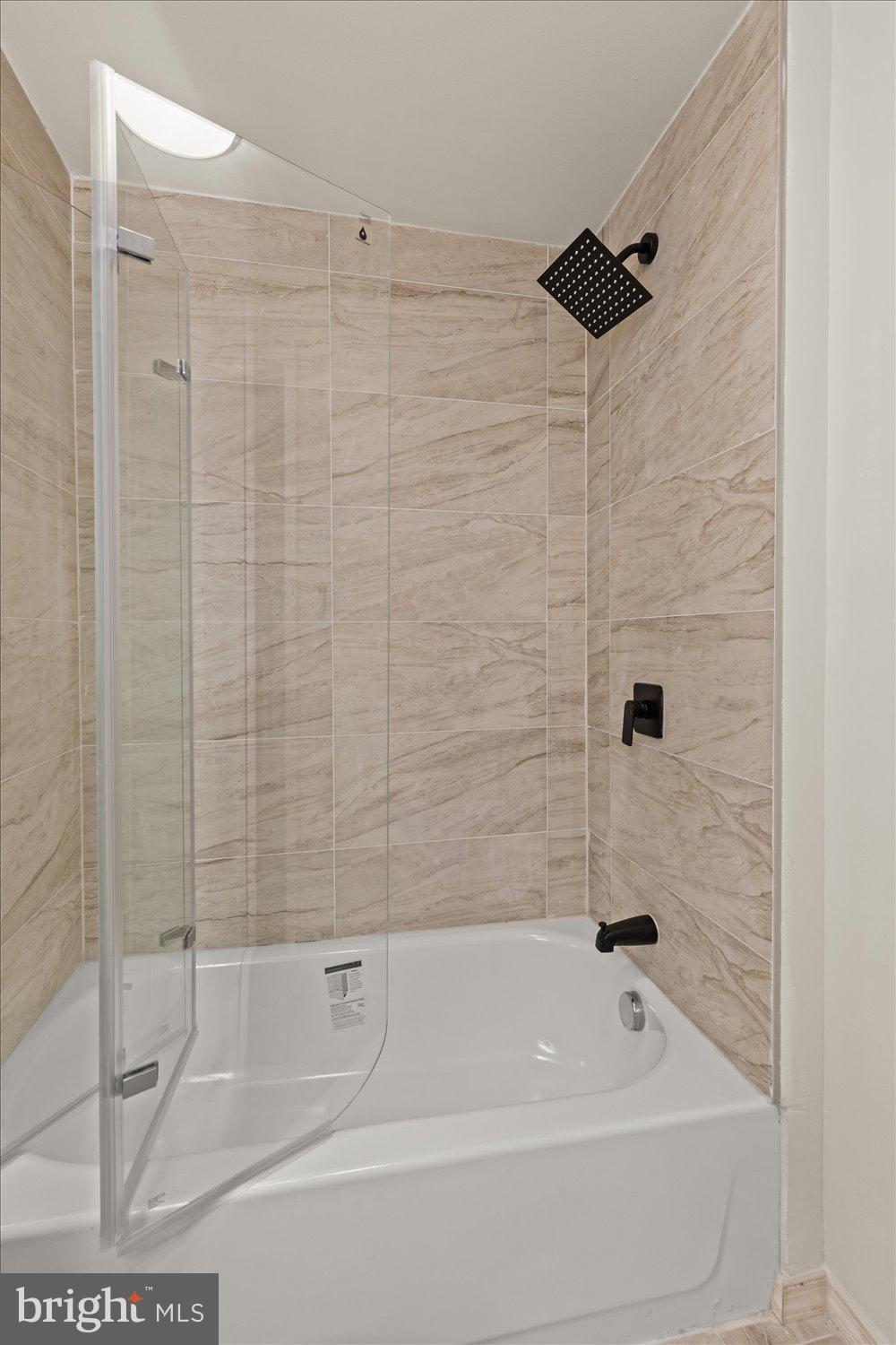 414 Fairview Avenue Lancaster, PA 17603 - Photo 24 of 29 a bathroom with a shower and a bathtub