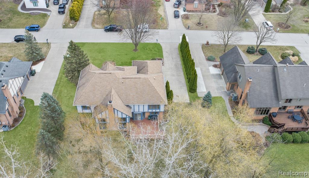 1384 Lakeview Drive Rochester Hills, MI 48306 - Photo 13 of 65