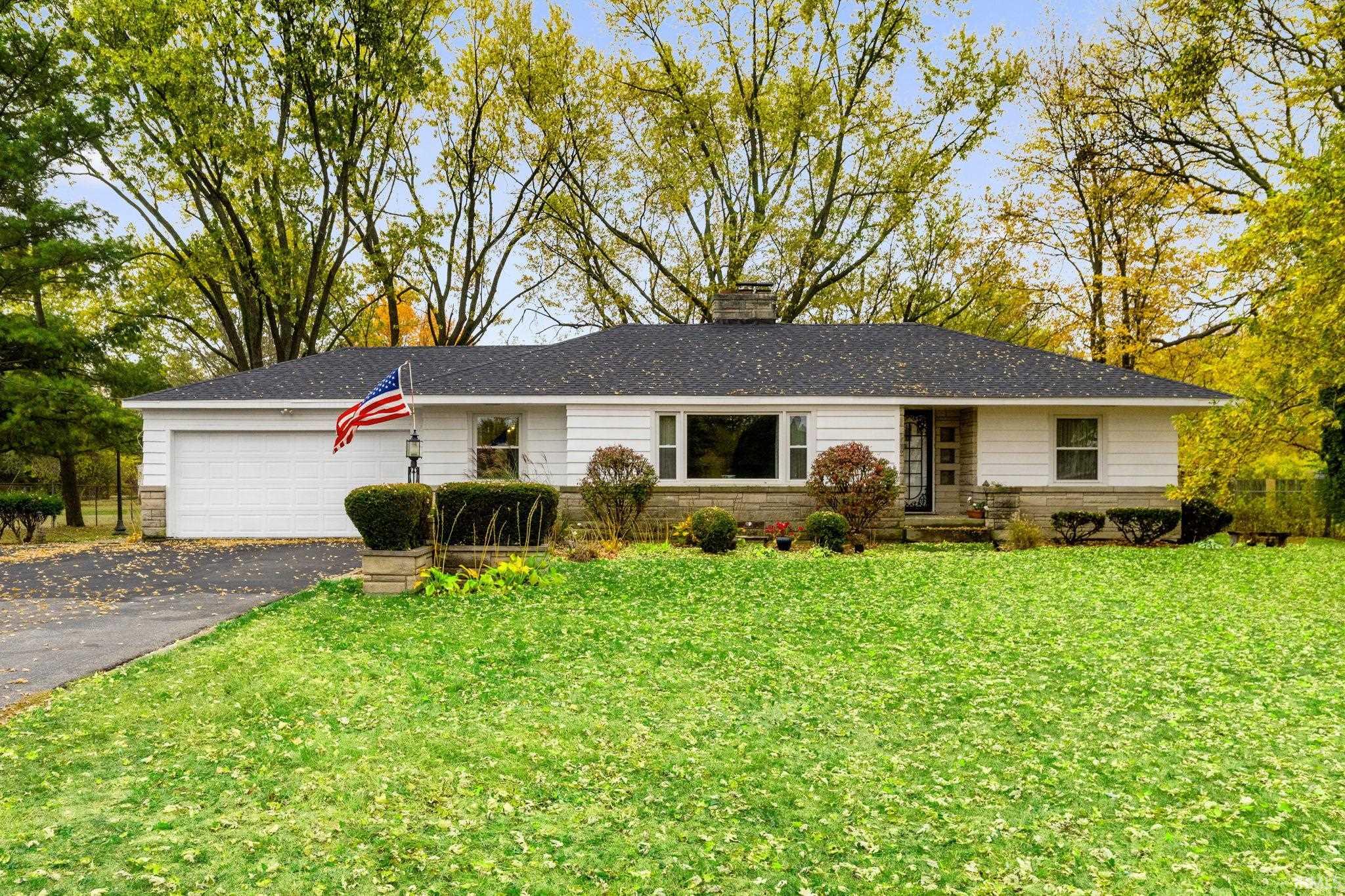 2307 Dunkelberg Road Fort Wayne, IN 46819 - Photo 1 of 33