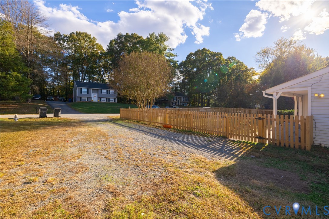 6310 Dahlia Road Mechanicsville, VA 23111 - Photo 34 of 38 a view of a yard