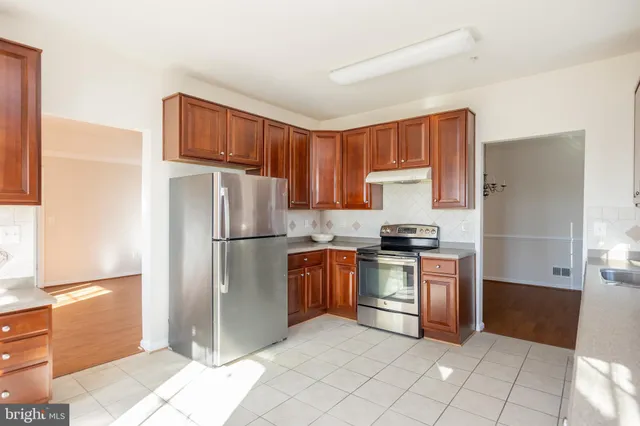 $425,000 | 7335 Brookview Road, Unit 106, Elkridge, MD 21075