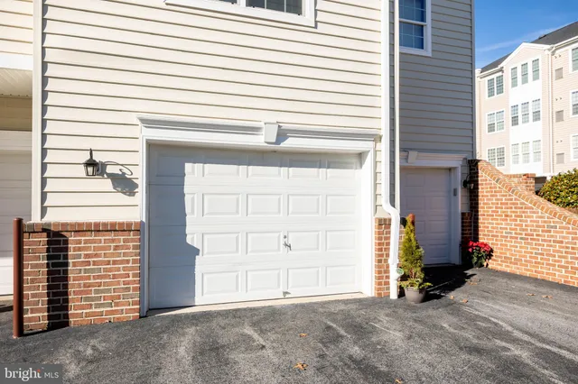 $425,000 | 7335 Brookview Road, Unit 106, Elkridge, MD 21075