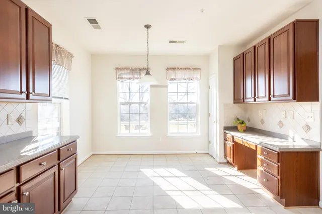 $425,000 | 7335 Brookview Road, Unit 106, Elkridge, MD 21075