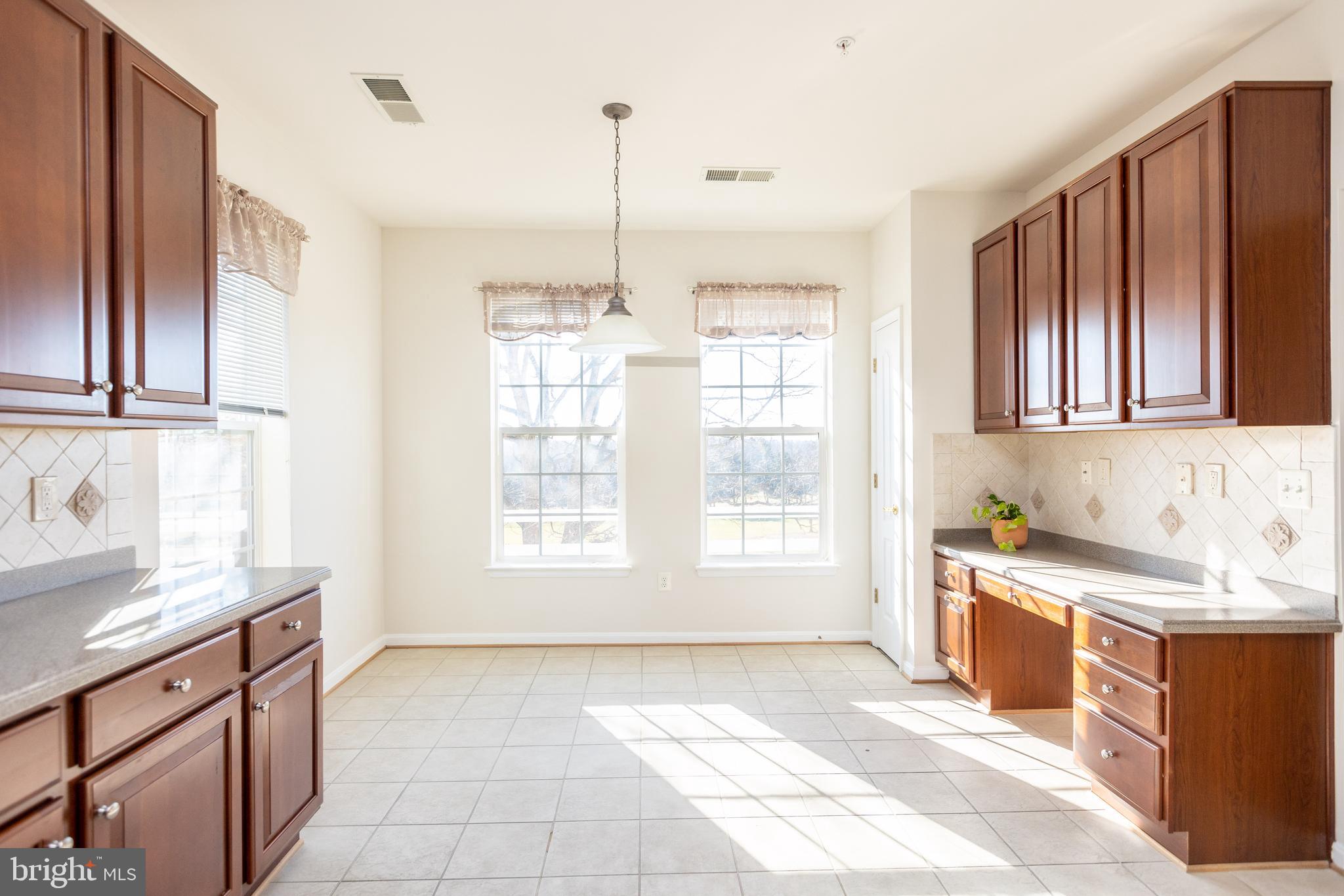 7335 Brookview Road, Unit 106 Elkridge, MD 21075 - Photo 9 of 32