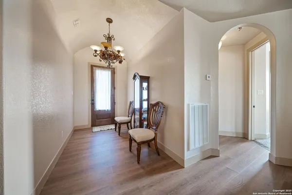 $620,000 | 438 County Road 367, Hondo, TX 78861