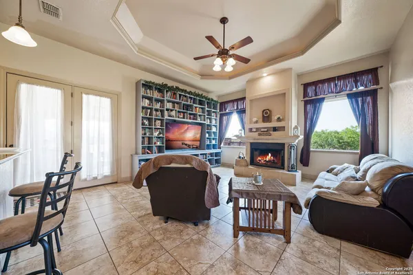 $620,000 | 438 County Road 367, Hondo, TX 78861