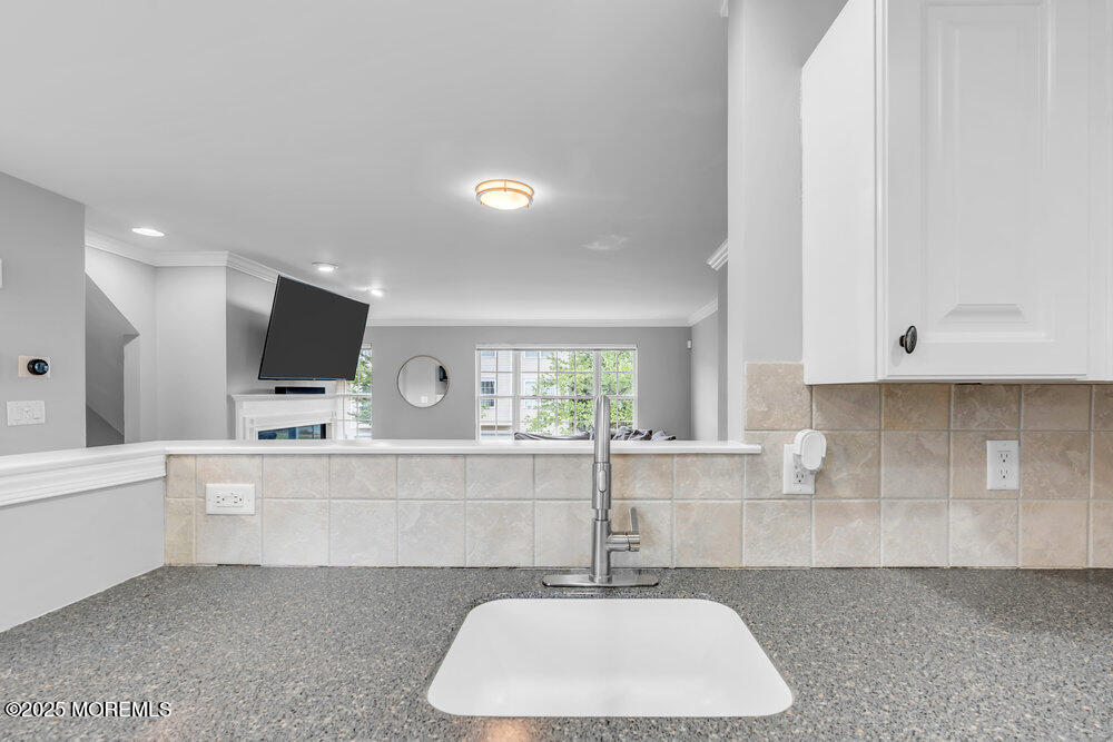 3 Kuczynski Drive, Unit 944 Parlin, NJ 08859 - Photo 11 of 33 017_dsc02219_220