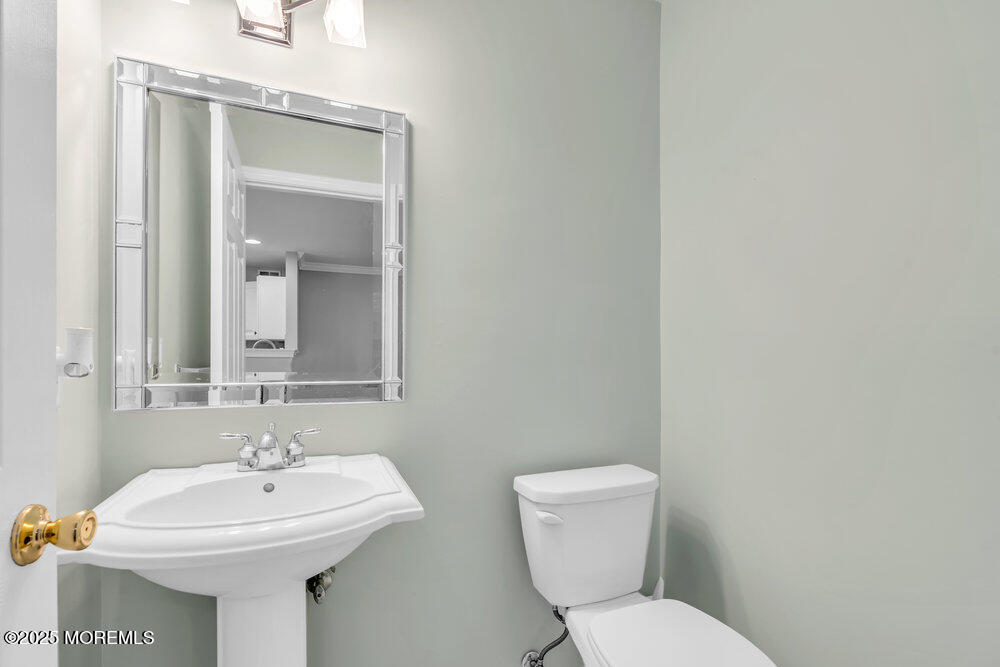 3 Kuczynski Drive, Unit 944 Parlin, NJ 08859 - Photo 15 of 33 012_dsc02194_203