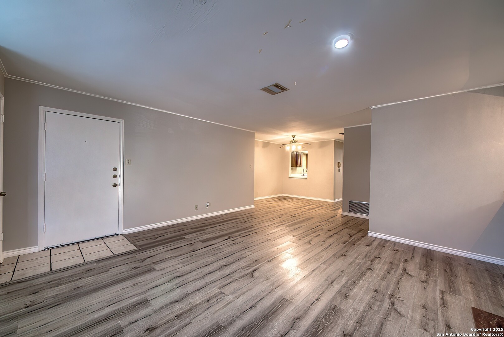 7738 Chambers Road, Unit 1102 San Antonio, TX 78229 - Photo 4 of 26