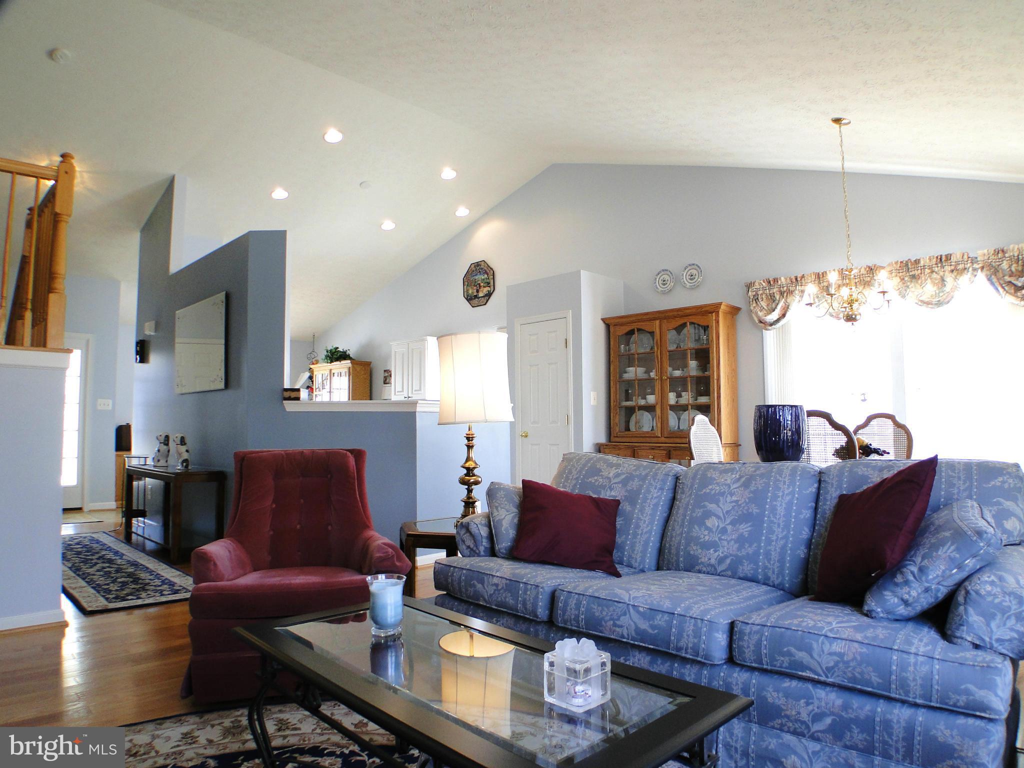 4607 Riddle Drive Baltimore, MD 21236 - Photo 11 of 30 Family Room