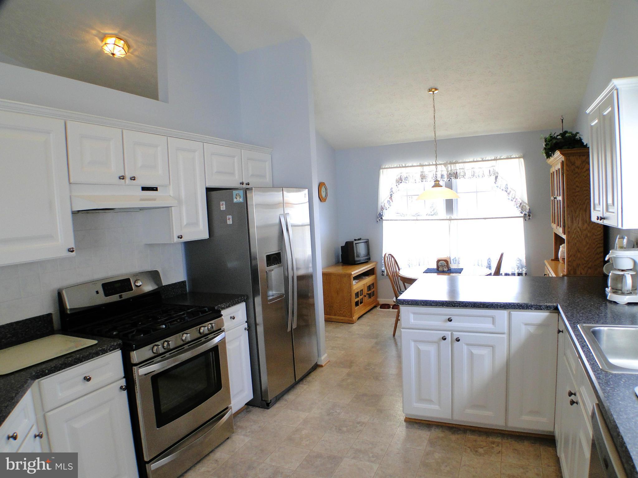4607 Riddle Drive Baltimore, MD 21236 - Photo 6 of 30 Kitchen