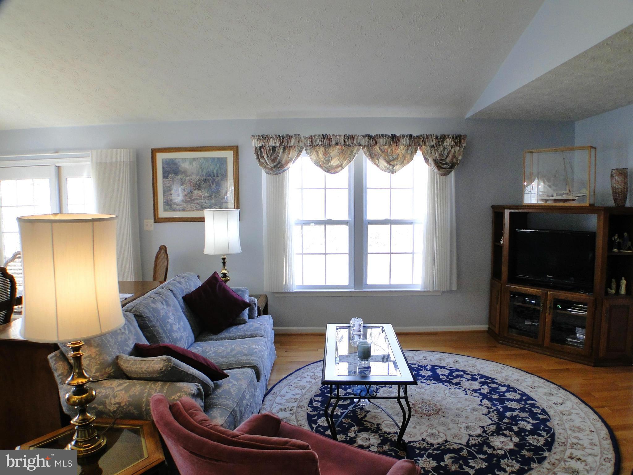 4607 Riddle Drive Baltimore, MD 21236 - Photo 10 of 30 Family Room