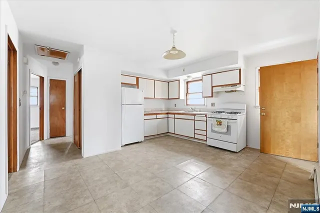 $849,000 | 203 Westervelt Place, Lodi, NJ 07644