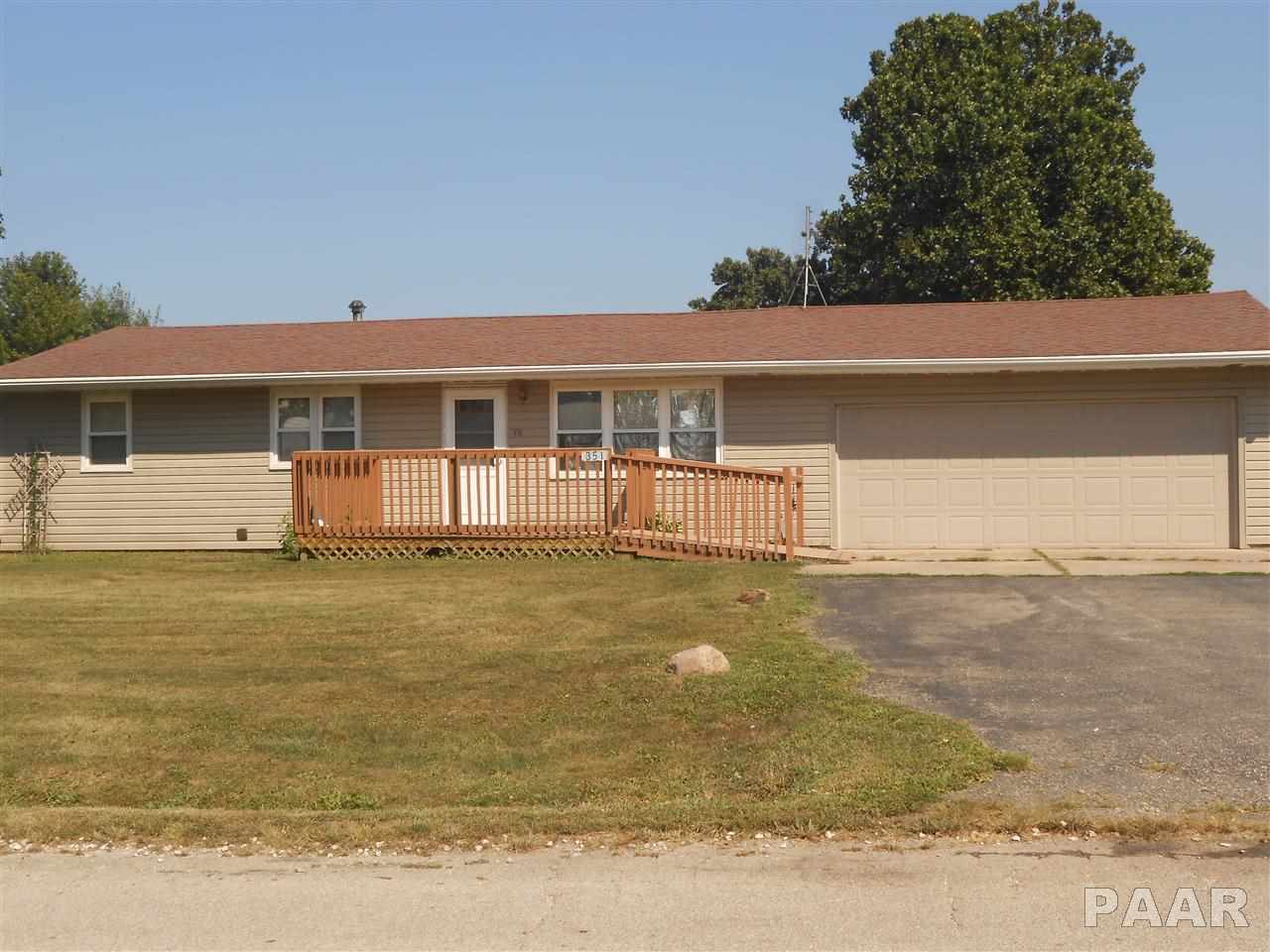 351 North Elmwood Road Farmington, IL 61531 - Photo 1 of 9 Gallery Image 1