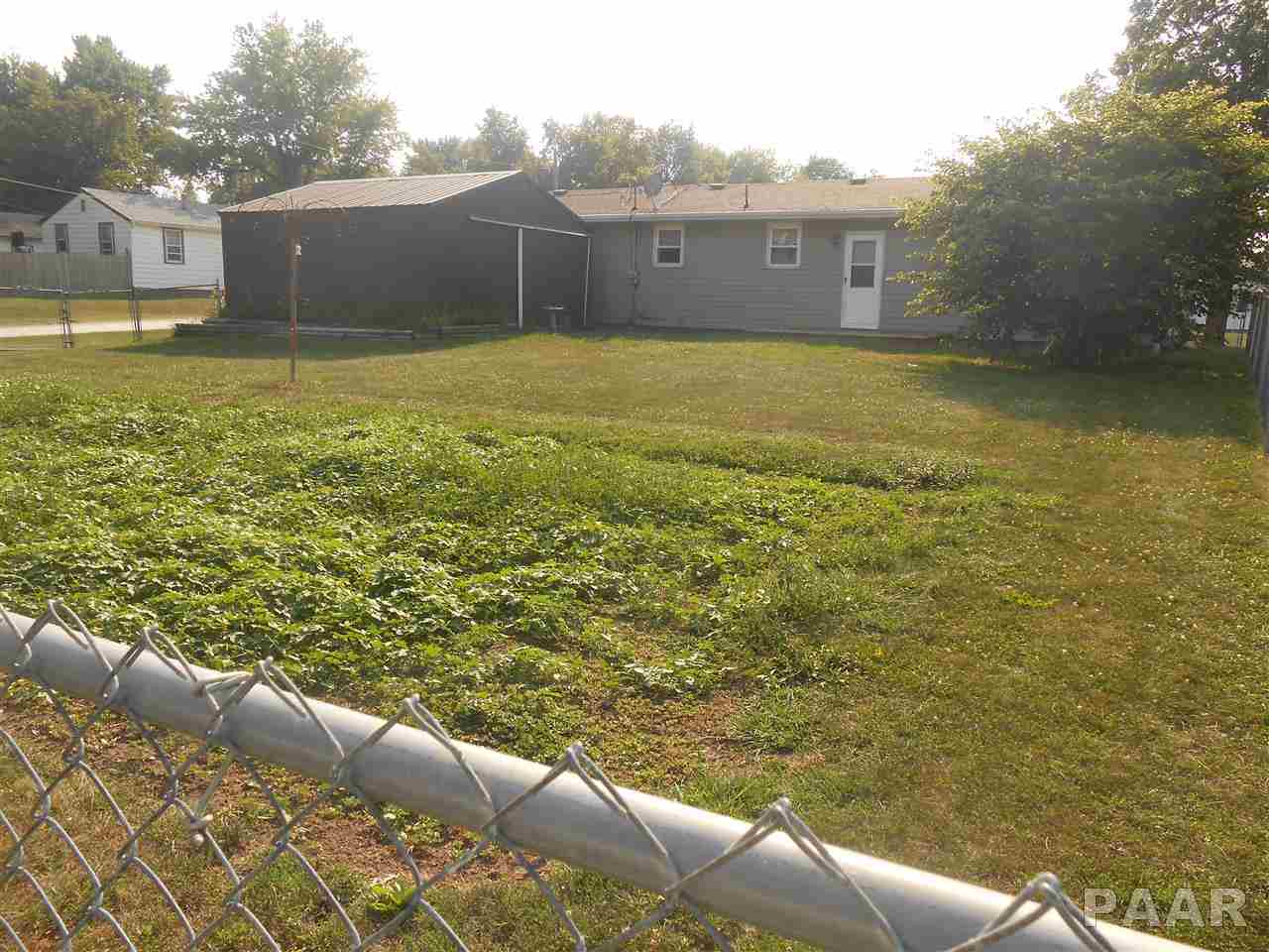 351 North Elmwood Road Farmington, IL 61531 - Photo 2 of 9 Gallery Image 2