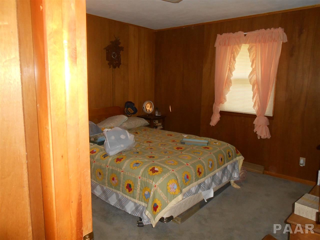 351 North Elmwood Road Farmington, IL 61531 - Photo 5 of 9 Gallery Image 5