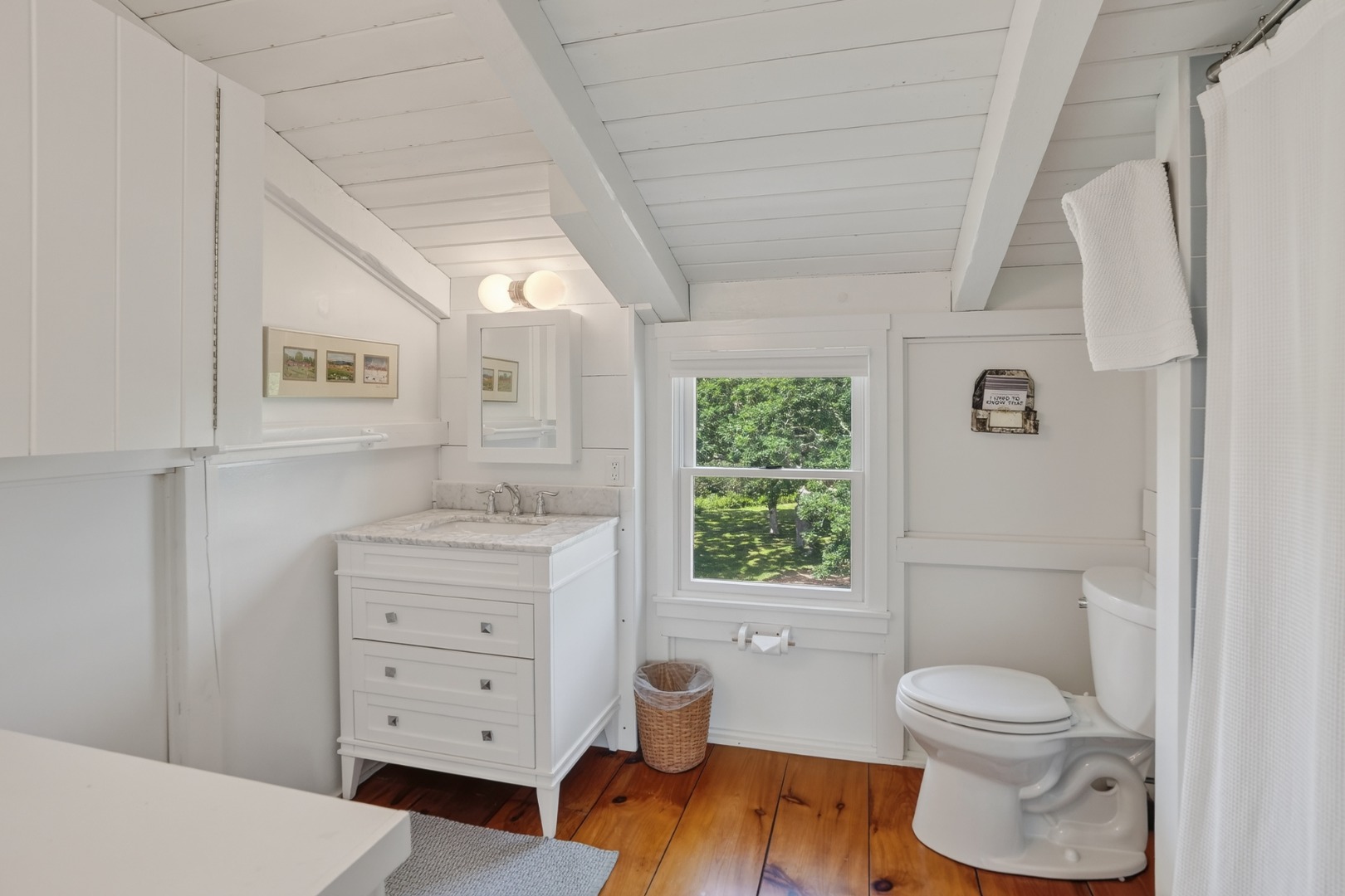 28 Black Point Road Chilmark, MA 02535 - Photo 20 of 56 Primary en suite bath.