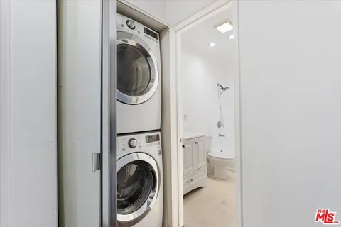 $285,000 | 410 North Market Street, Unit 3, Inglewood, CA 90302