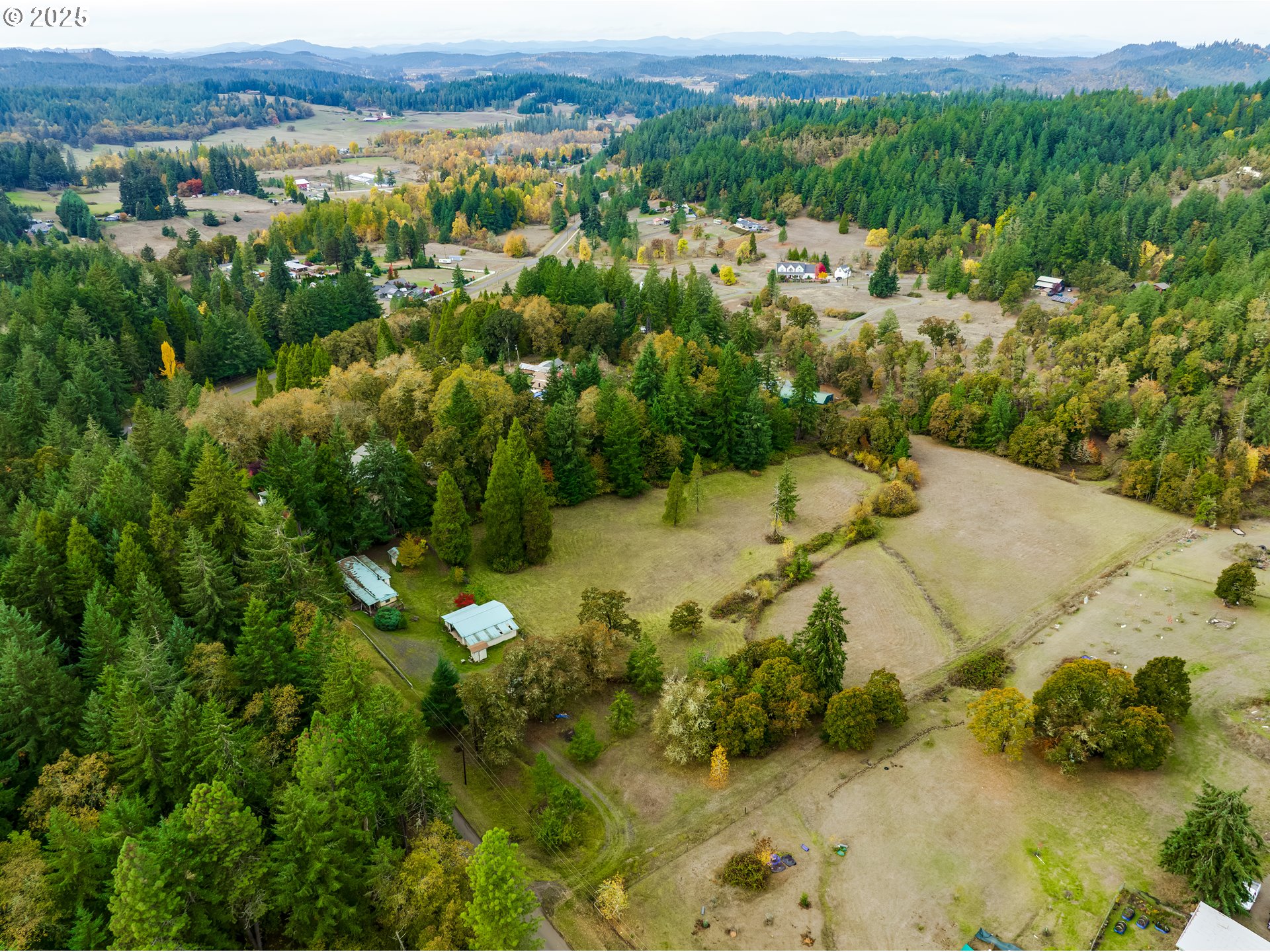 29681 Lusk Road Eugene, OR 97405 - Photo 9 of 26 Gallery Image 9
