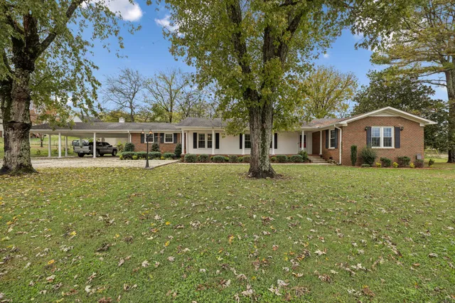 $475,000 | 202 High Street, Alexandria, TN 37012