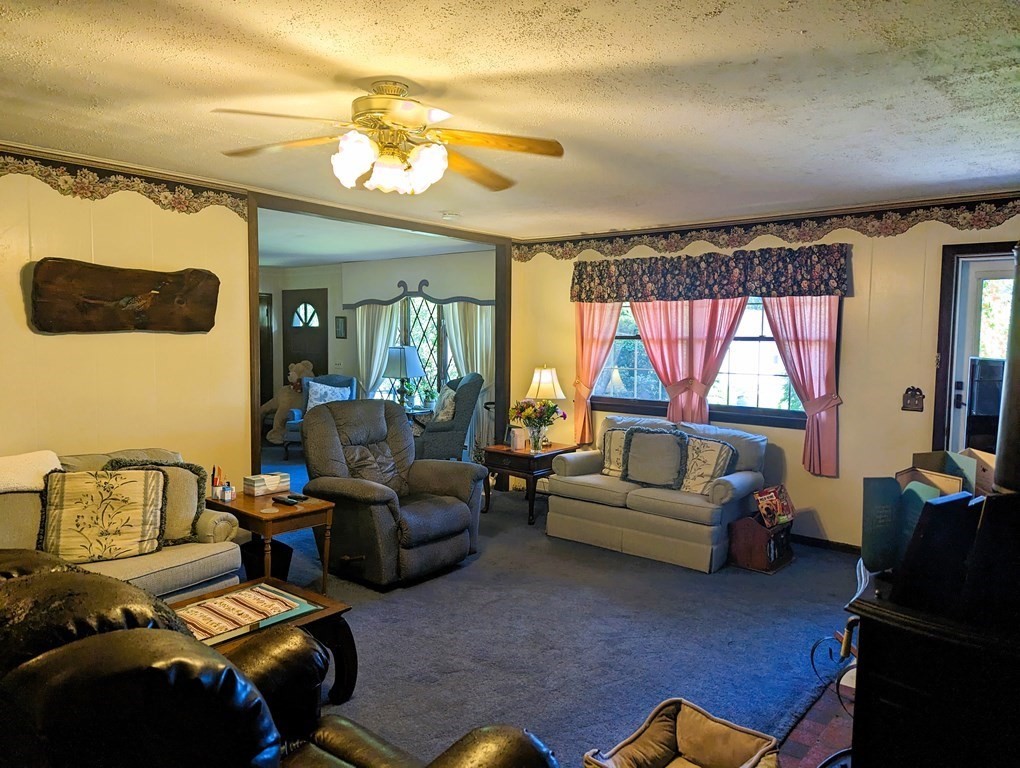 15 Ranger Street South Hadley, MA 01075 - Photo 6 of 38 Gallery Image 6