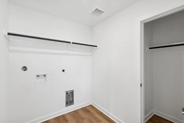 $259,990 | 812 Vlg Brk Drive, Willis, TX 77378