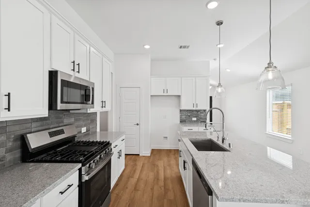 $259,990 | 812 Vlg Brk Drive, Willis, TX 77378