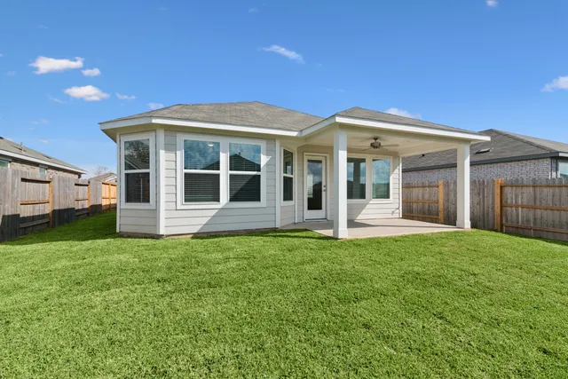 $259,990 | 812 Vlg Brk Drive, Willis, TX 77378