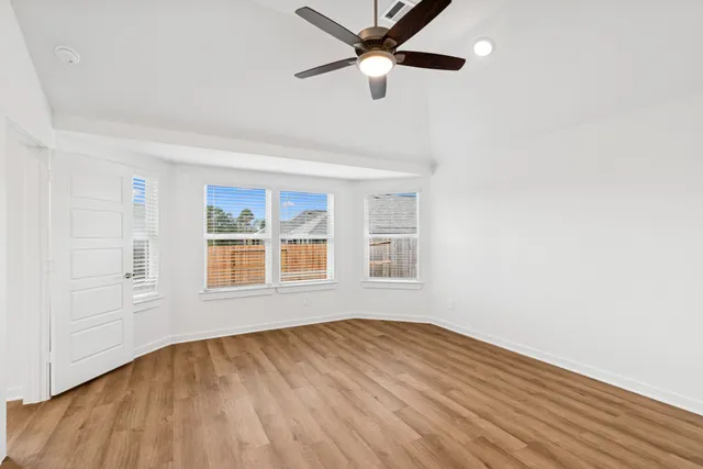 $259,990 | 812 Vlg Brk Drive, Willis, TX 77378