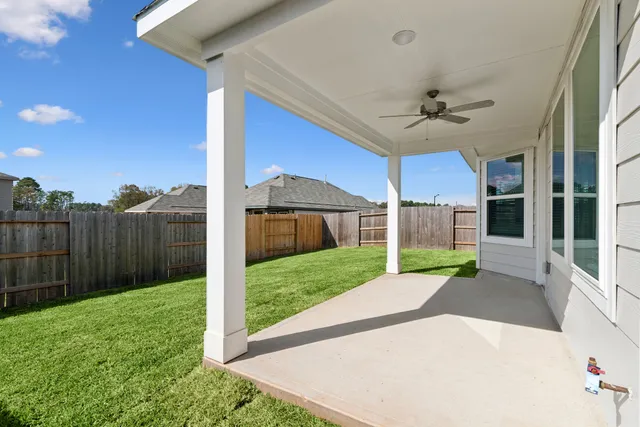 $259,990 | 812 Vlg Brk Drive, Willis, TX 77378