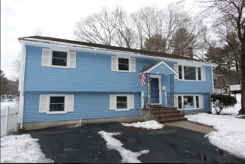 47 Hemlock Road Reading, MA 01867 - Photo 1 of 40