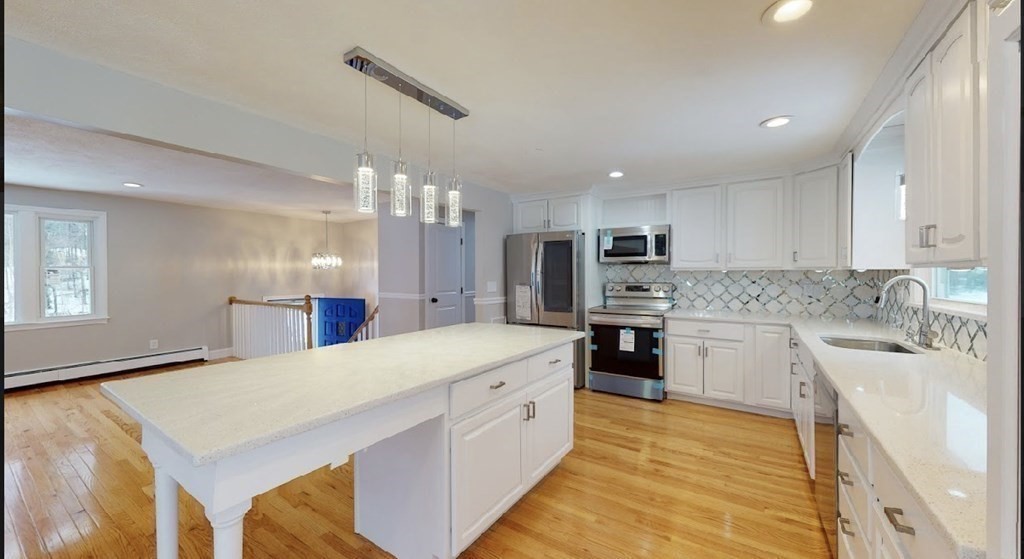 47 Hemlock Road Reading, MA 01867 - Photo 13 of 40