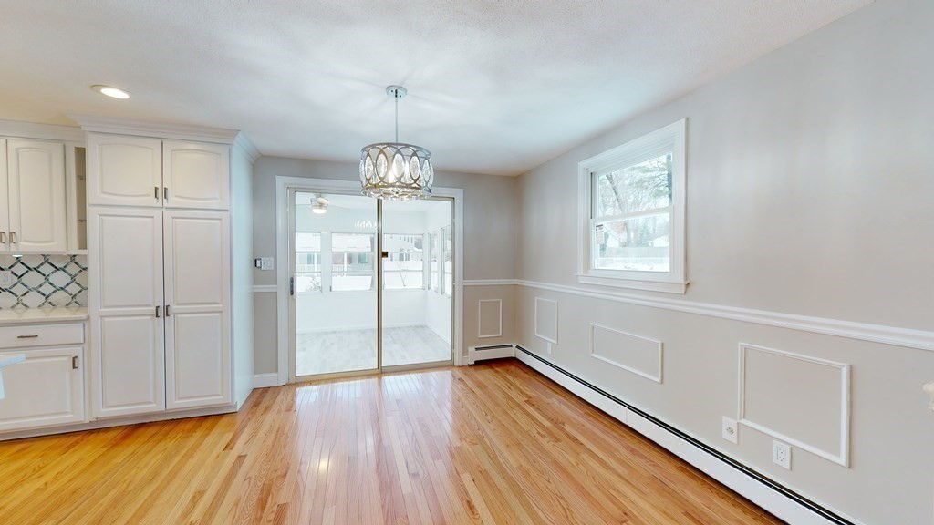 47 Hemlock Road Reading, MA 01867 - Photo 17 of 40