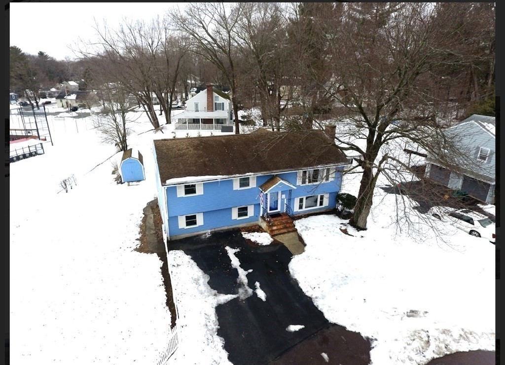 47 Hemlock Road Reading, MA 01867 - Photo 3 of 40