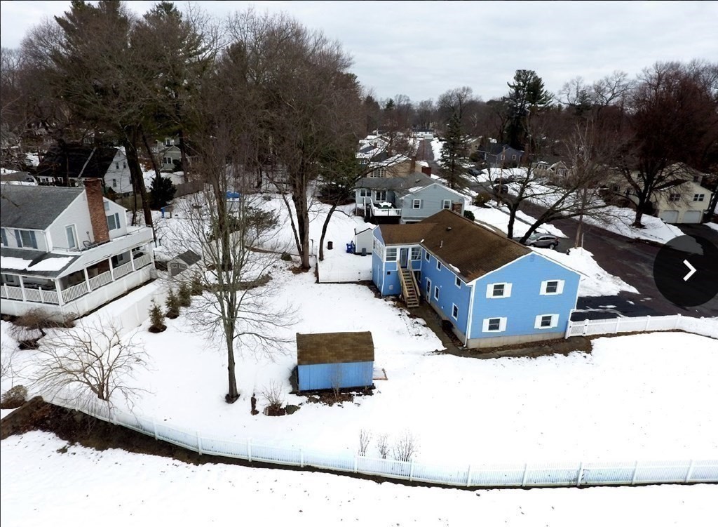 47 Hemlock Road Reading, MA 01867 - Photo 5 of 40