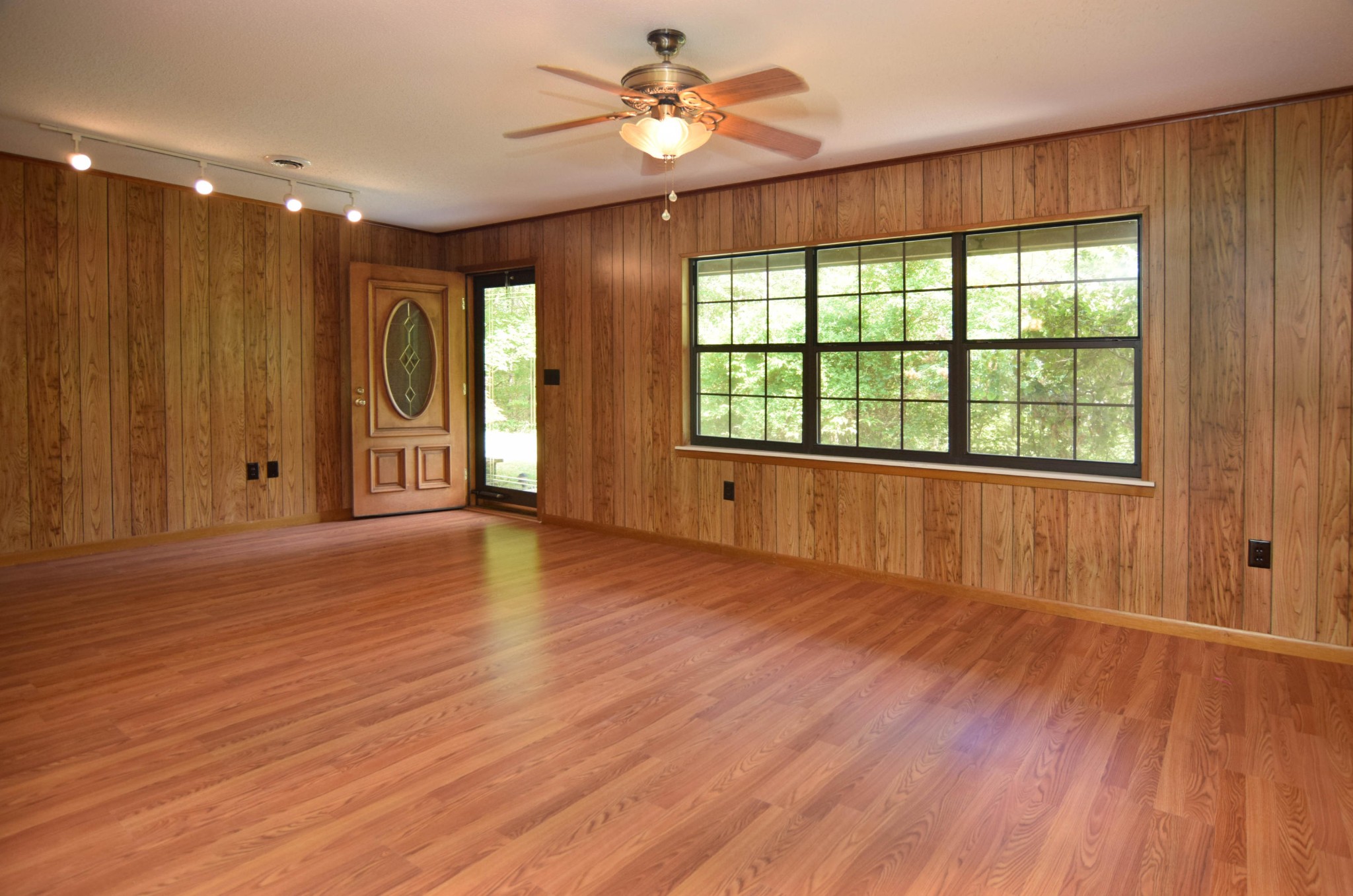 4131 Watson Court Pigeon Forge, TN 37863 - Photo 3 of 12