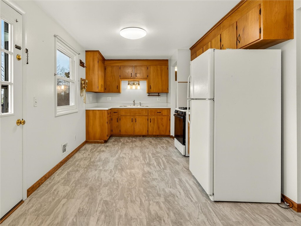 298 Dunbar Road Parma, NY 14468 - Photo 11 of 41