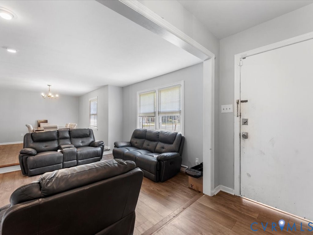 604 Smithfield Avenue Hopewell, VA 23860 - Photo 4 of 21