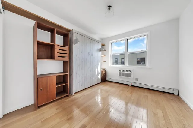 $659,000 | 30-63 32nd Street, Unit 3B | Astoria