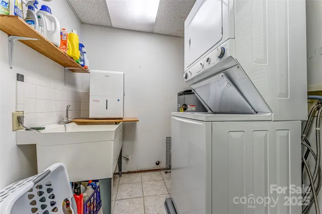 $599,000 | 46 Wahuhu Court, Brevard, NC 28712