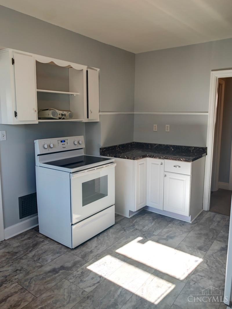 3954 School Section Road Cincinnati, OH 45211 - Photo 12 of 22