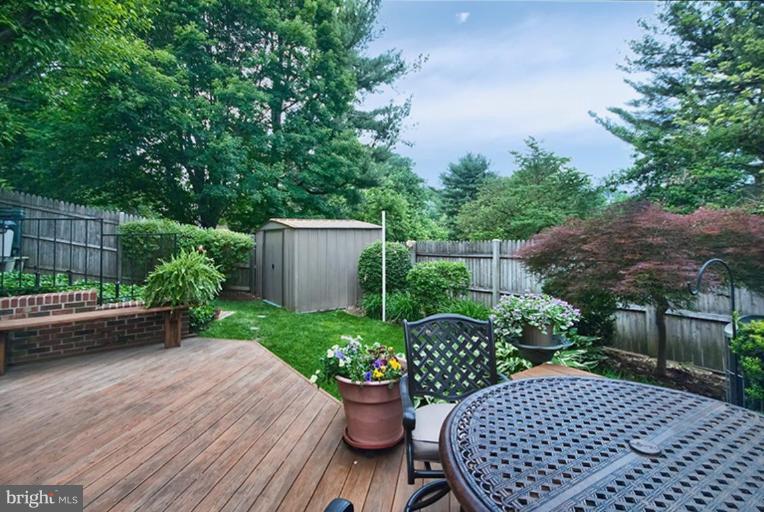 9128 Conservation Way Springfield, VA 22153 - Photo 14 of 16 Back yard