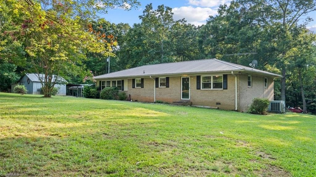 276 Jugtown Road Seagrove, NC 27341 - Photo 2 of 35