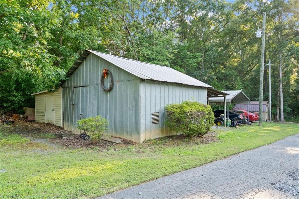 276 Jugtown Road Seagrove, NC 27341 - Photo 32 of 35