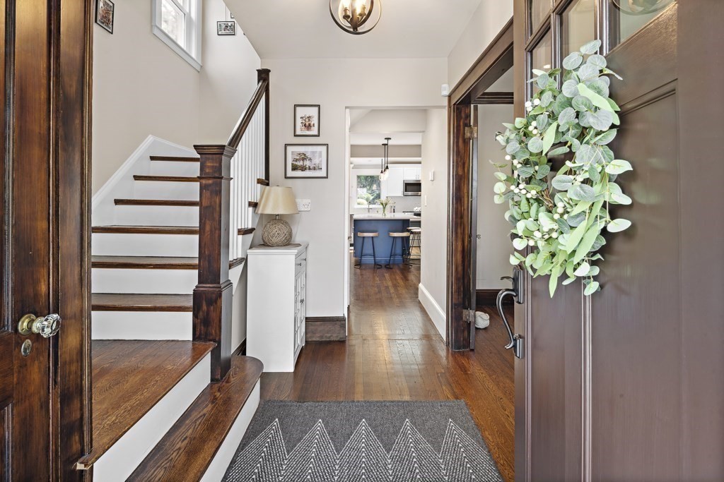 89 Hammond Road Belmont, MA 02478 - Photo 2 of 28 Gallery Image 2
