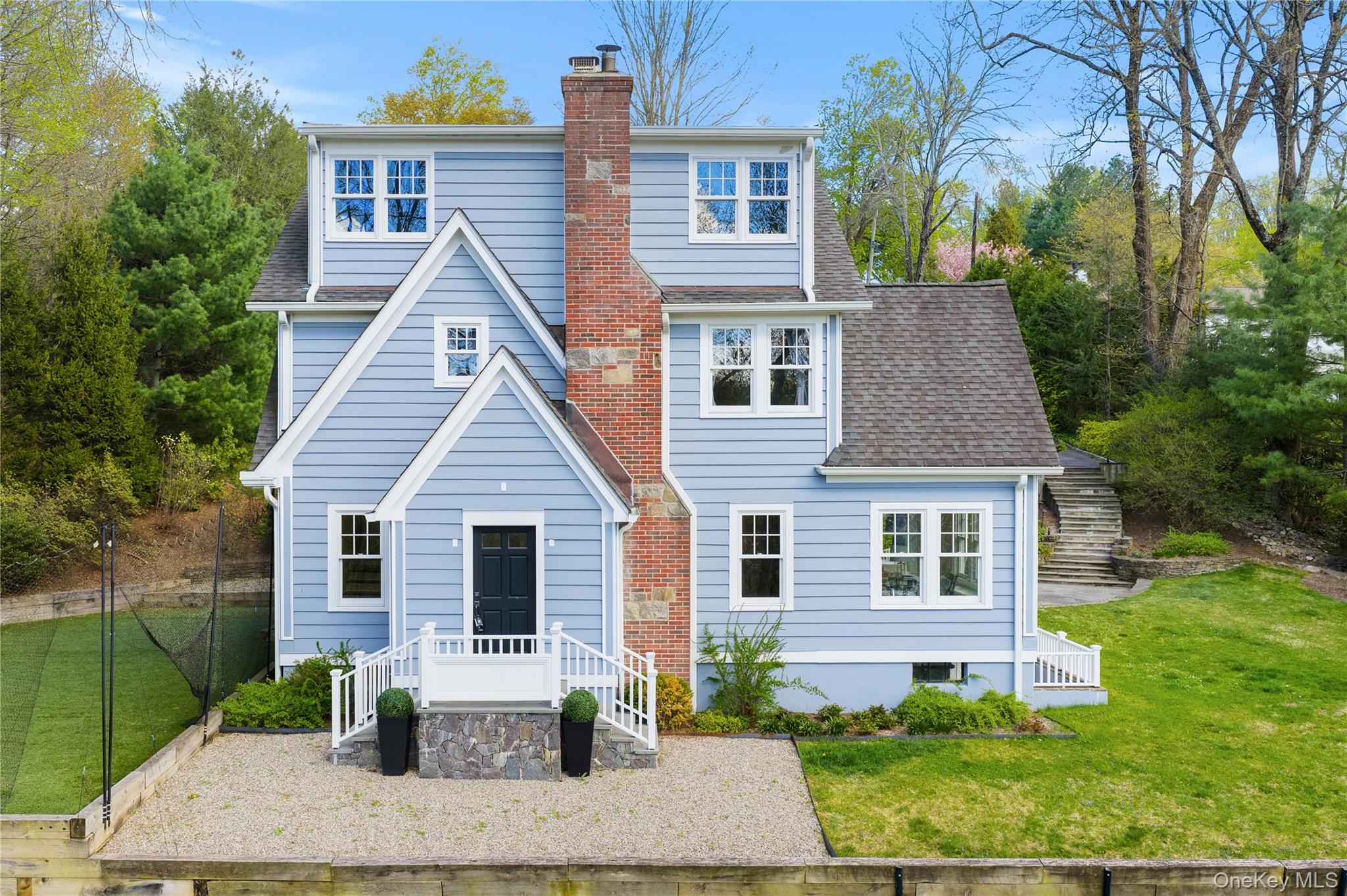 14 Aldridge Road Chappaqua, NY 10514 - Photo 1 of 38 Welcome to 14 Aldridge, a classic charming renovated 4/5 bedroom colonial walkable to town on a cul-de-sac, new Marvin windows and refinished oak hardwood floors throughout, gas and sewer