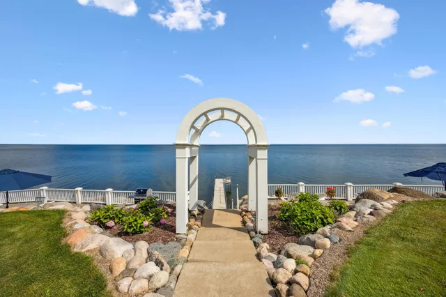 $2,750,000 | 13001 Twilight Road, Onamia, MN 56359